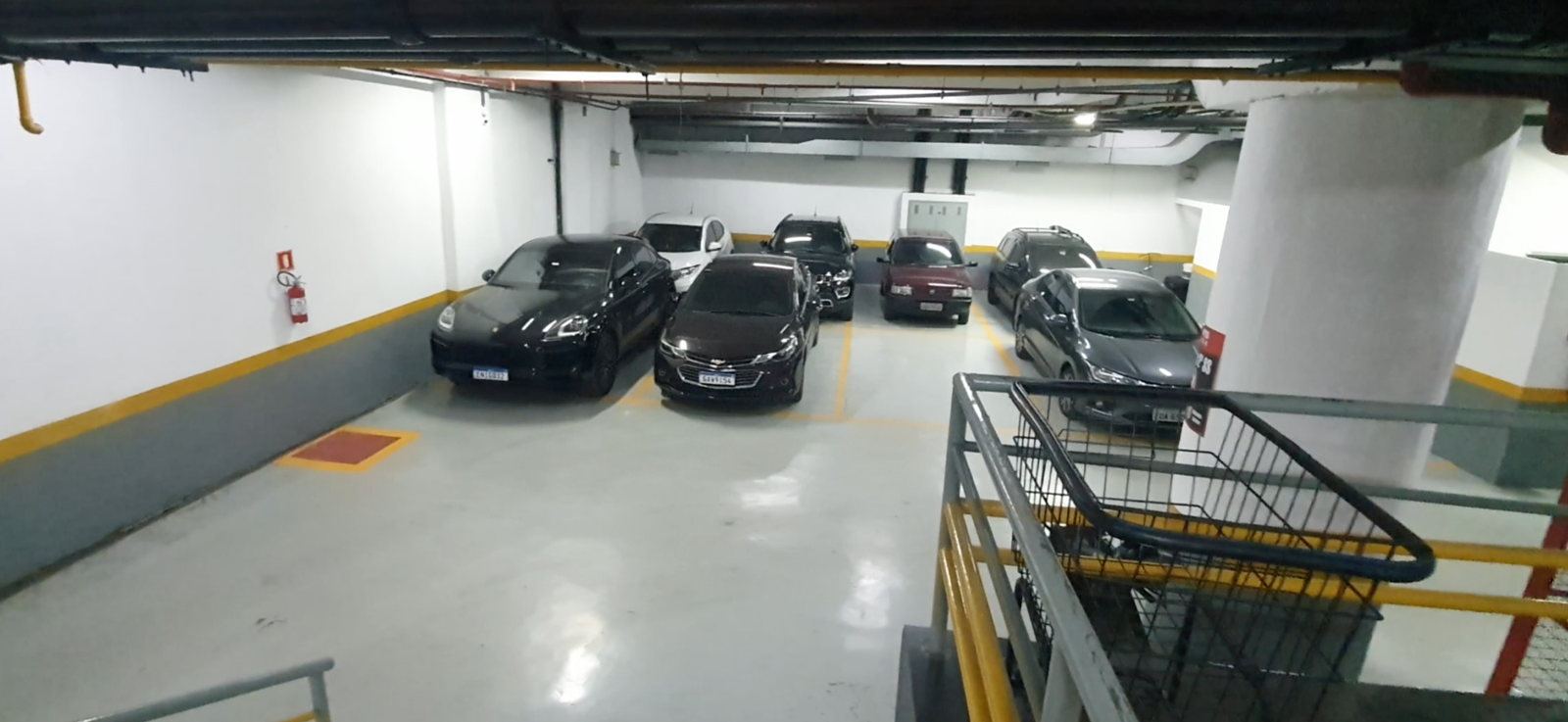 rede de estacionamento para prédio comercial